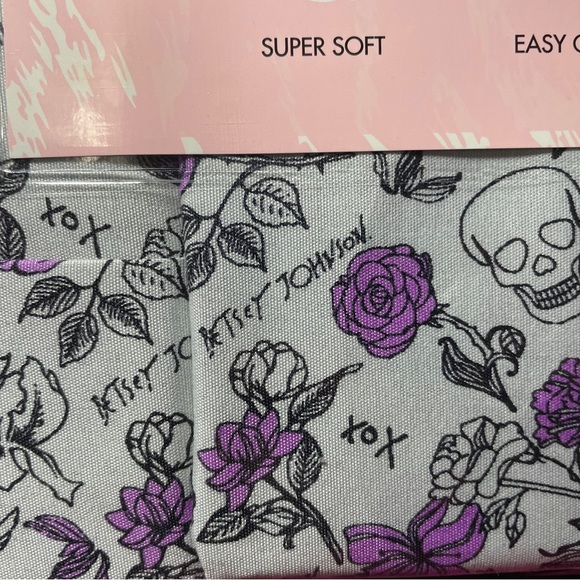 Betsey Johnson full sheet set - Picture 2 of 3